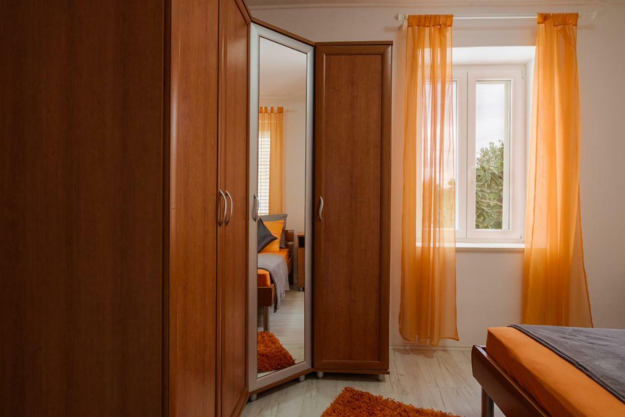 Апартаменты House Niko Каштела Экстерьер фото